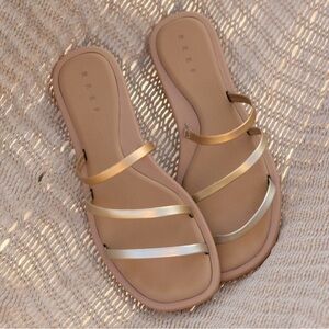 Brand New Reef Women's Tan and Metallic Sandals